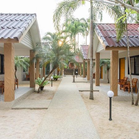 Lightplus Khao Lak Esterno foto