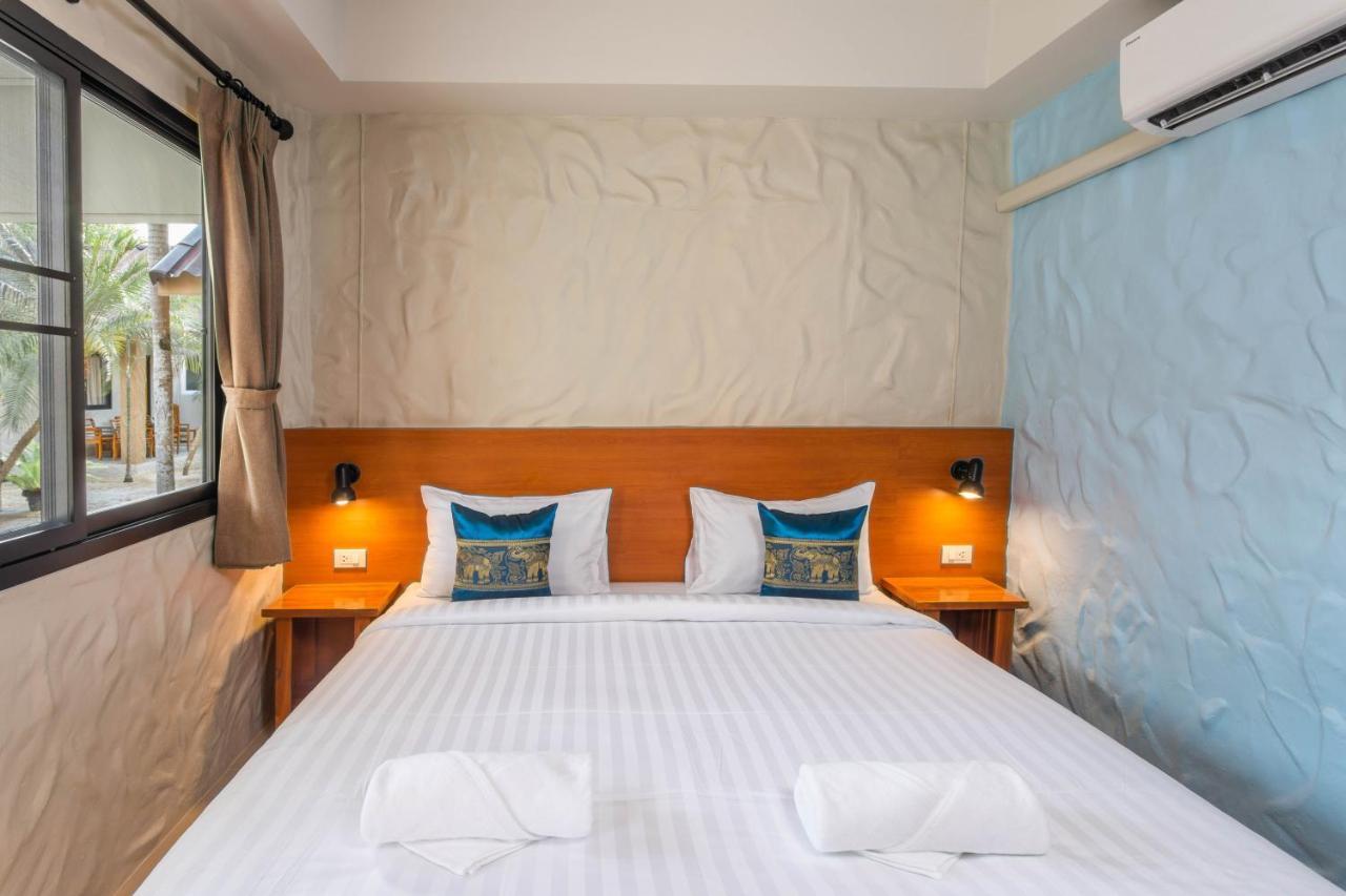 Lightplus Khao Lak Esterno foto
