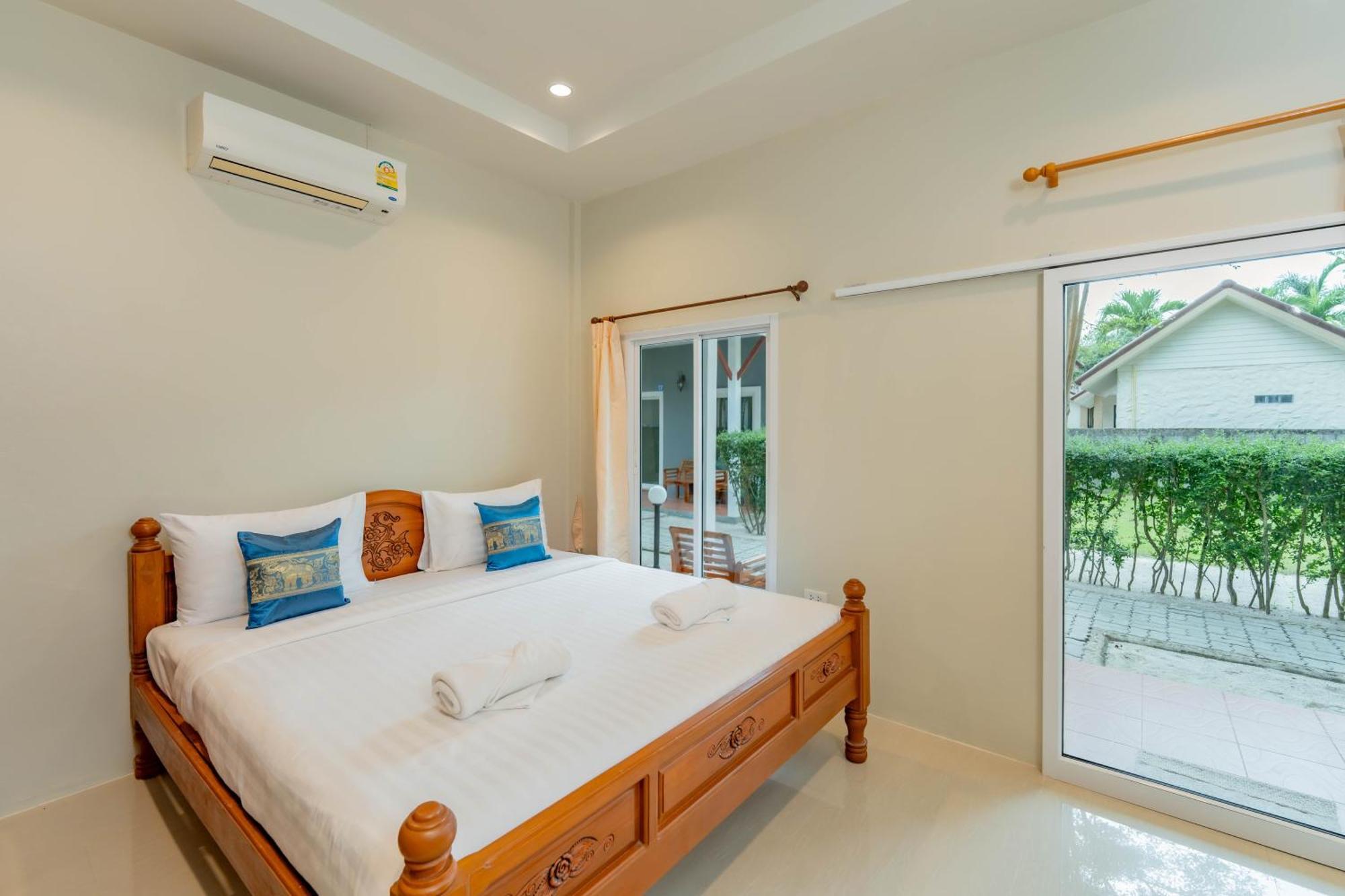 Lightplus Khao Lak Esterno foto